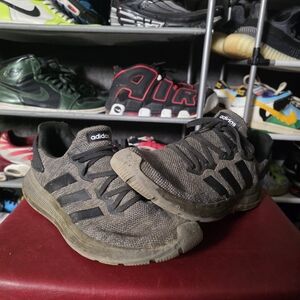 🔥 Well Worn! Adidas Men's Gray Athletic Shoes Size 10.5